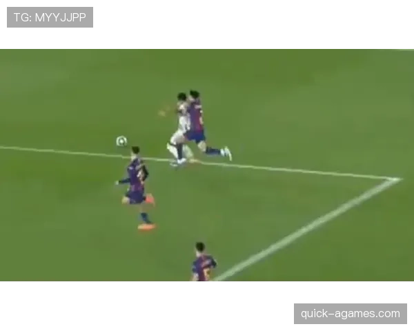 禁区外犯规判罚：不是点球但可判红牌